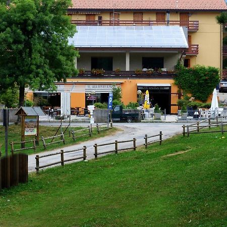 Il Mandriano Hotel Carpegna Exterior foto